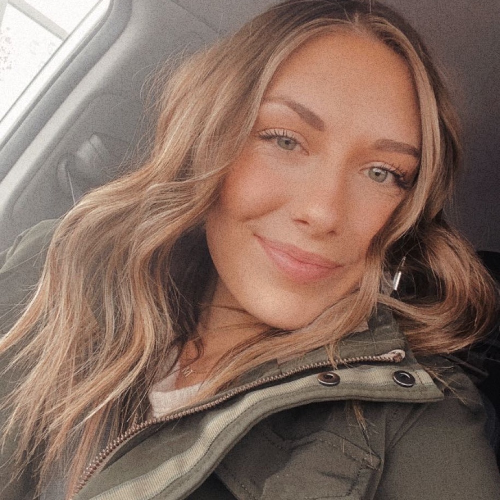 Meet your Posher, Devani